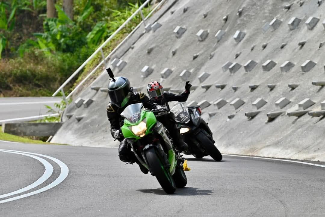 KRS rider on track