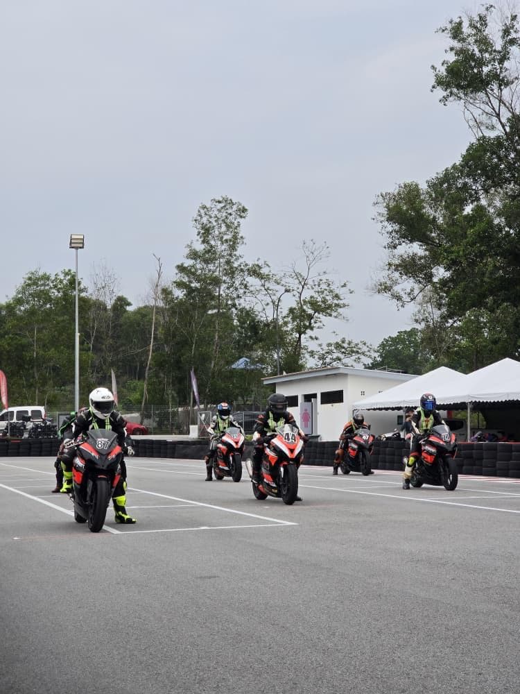 KRS rider on track