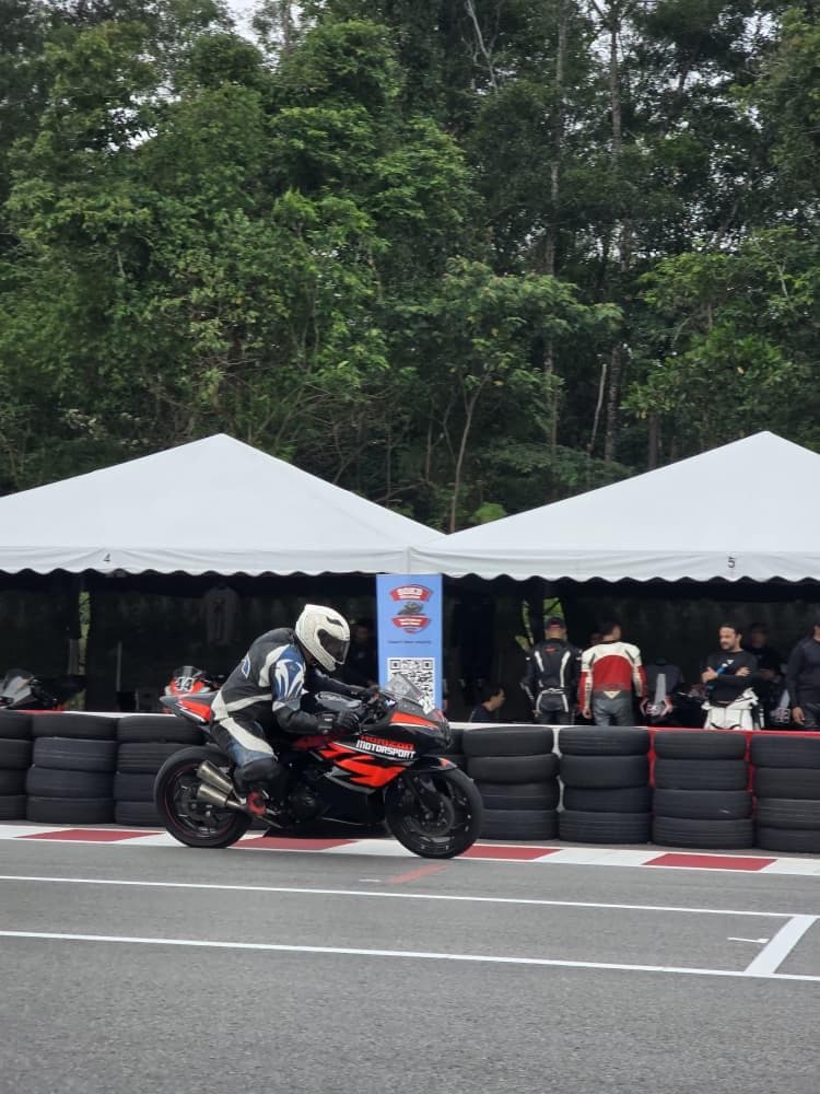 KRS rider on track